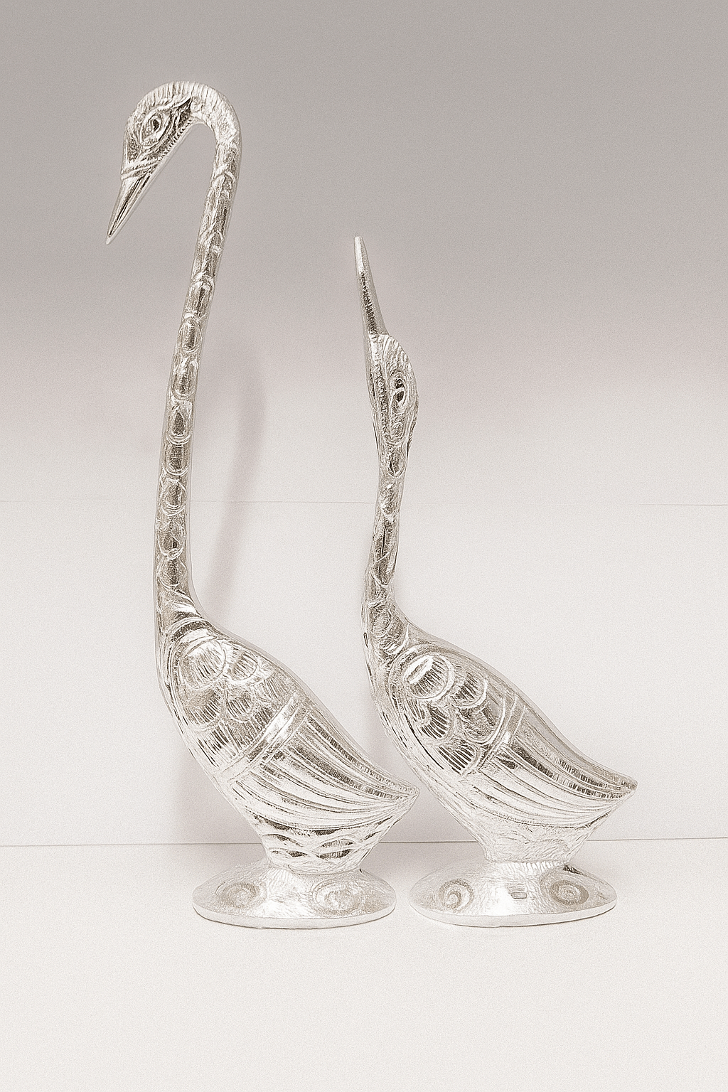 Handcrafted Aluminum Crane Statue Pair – Silver Metal Bird Sculptures for Home Decor | Elegant & Modern